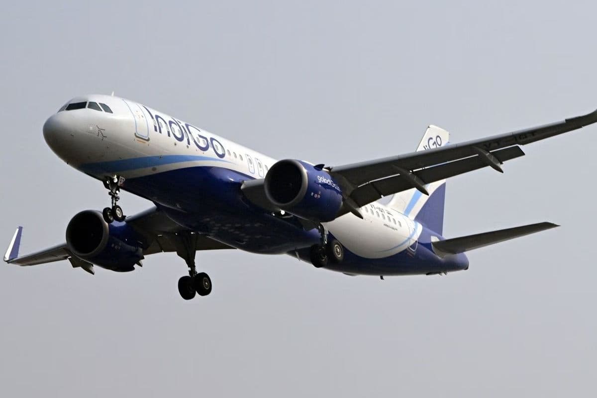 अहमदाबाद से पटना… और बीच रास्ते में मिली बम से उड़ाने की धमकी! इंडिगो फ्लाइट की पटना में कराई गई इमरजेंसी लैंडिंग