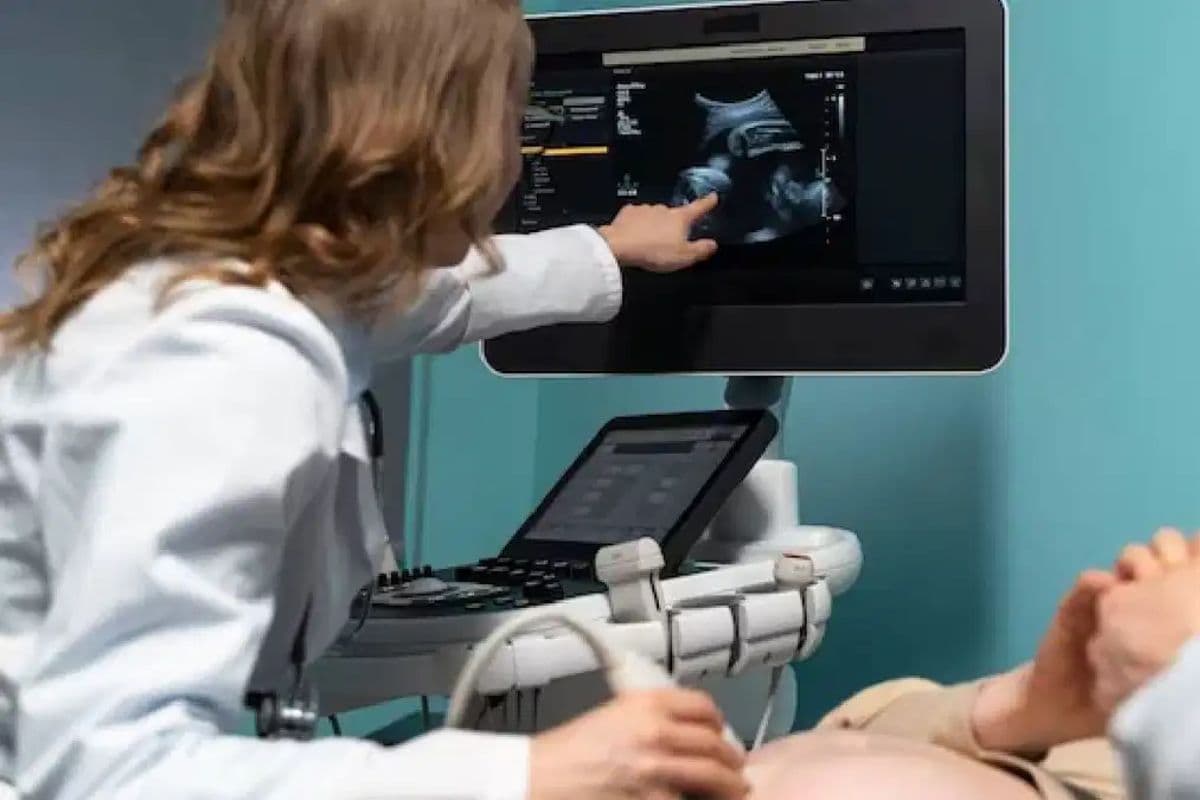 Bihar: अल्ट्रासाउंड में जुड़वां की जगह बताया एक बच्चा, 16 साल बाद अस्पताल देगा 15 लाख का हर्जाना  