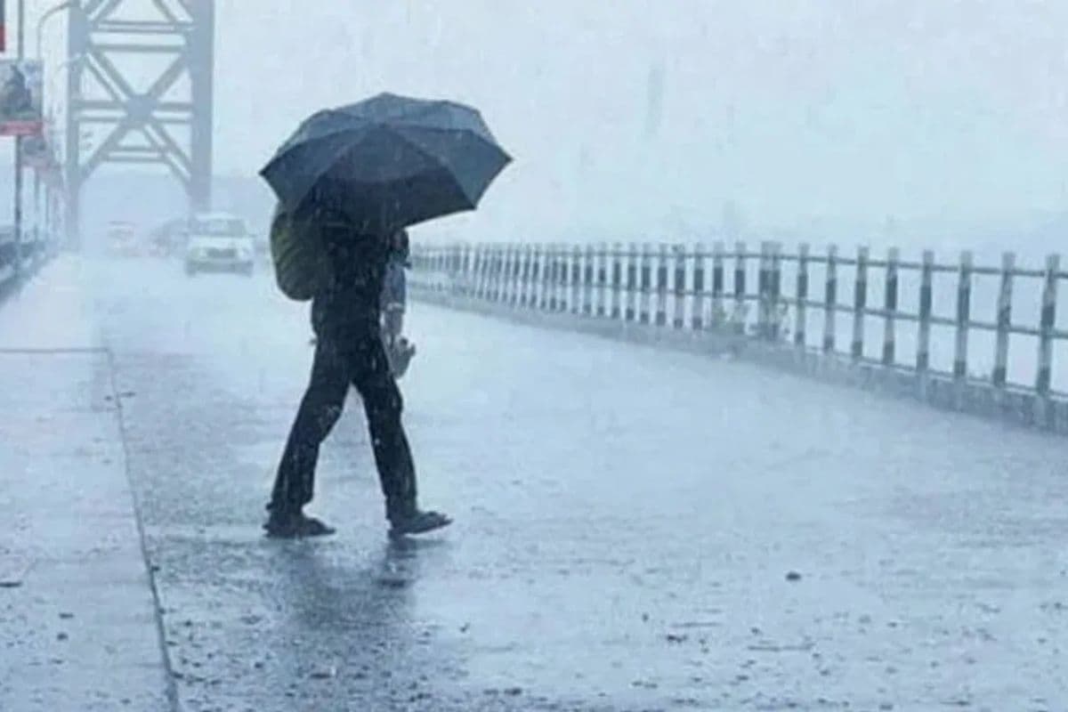 Bihar Rain Alert: बिहार के इन 3 जिलों में अगले तीन घंटे के दौरान होगी बारिश, मौसम विभाग ने जारी किया येलो अलर्ट
