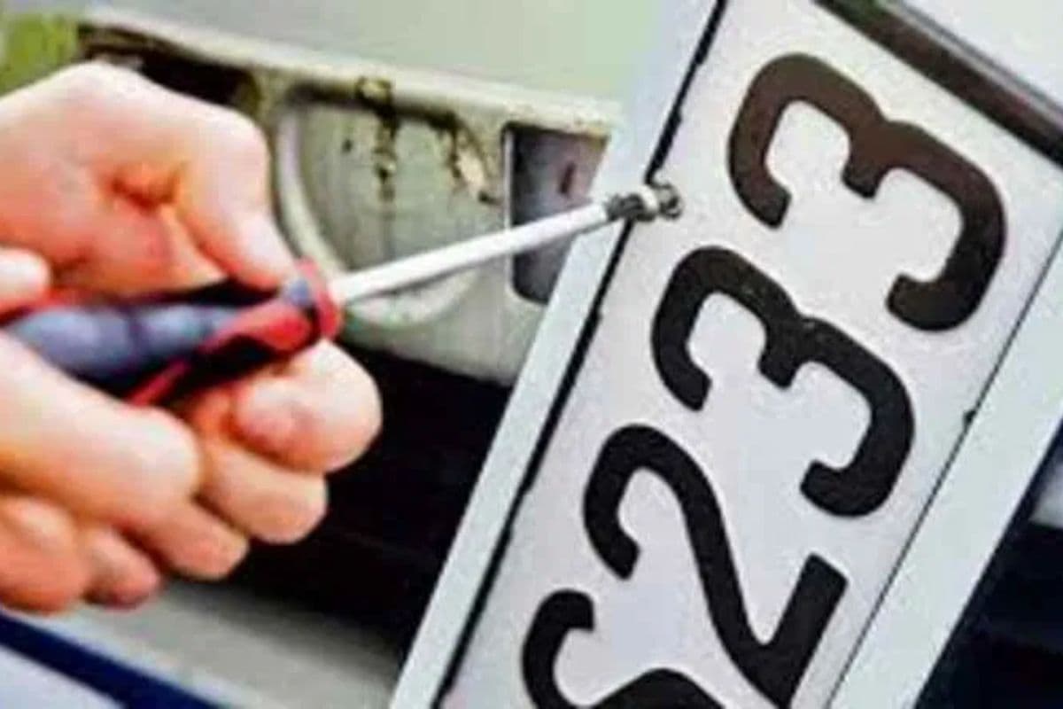 पटना: बिहार में अब भी 18 लाख से अधिक वाहनों में नहीं लग पाया हाई सिक्योरिटी नंबर प्लेट, बढ़ेगी सख्ती