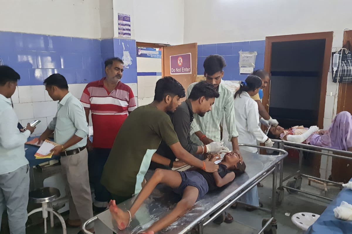 औरंगाबाद में बड़ा सड़क हादसा, बोलेरो व ऑटो की टक्कर में एक दर्जन से अधिक घायल