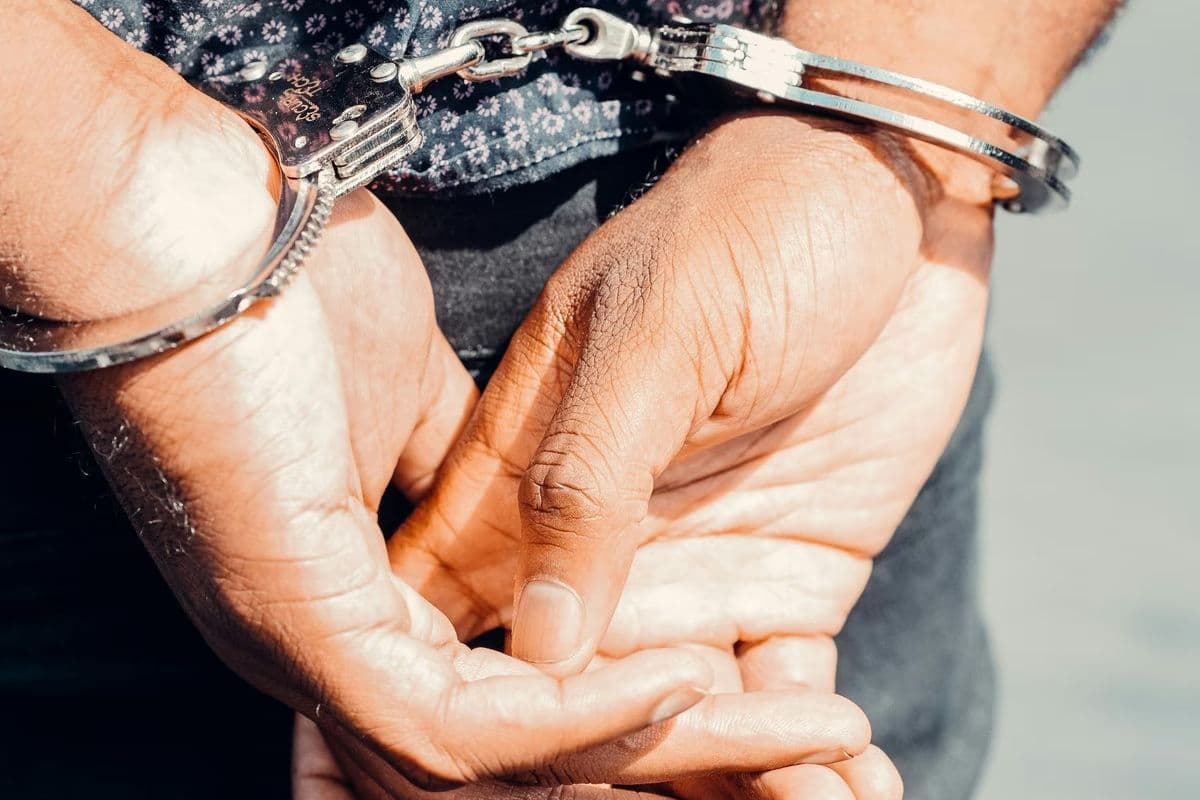 मुजफ्फरपुर: महिला पुलिसकर्मी के साथ बदसलूकी पड़ी भारी, दो युवक गिरफ्तार, दी थी वर्दी उतरवाने की धमकी 