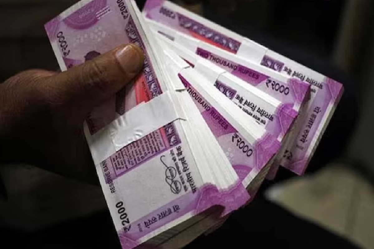 RBI का बड़ा खुलासा! अब भी प्रचलन में हैं 2000 रुपये के नोट, जानें क्या है सच्चाई?