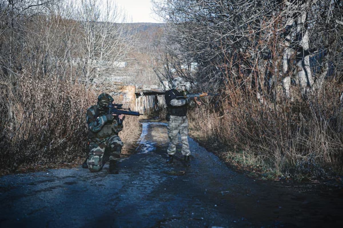 Russian Army: नरभक्षियों की फौज बना रहा है रूस! यूक्रेन का बड़ा आरोप, जिंदा जवानों को मारकर खा रहे सैनिक