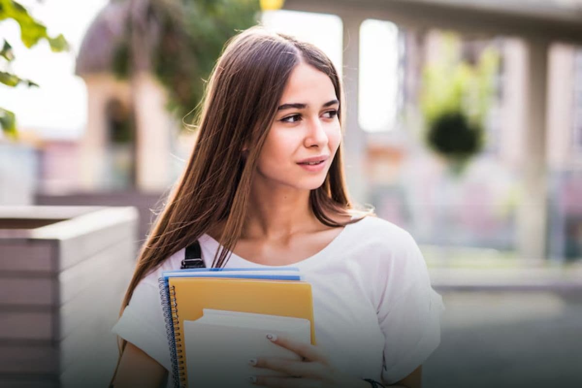 SSC Vacancy 2025: SSC CHSL के आवेदन शुरू, LDC सहित अन्य पोस्ट की देखें लिस्ट और तिथियां