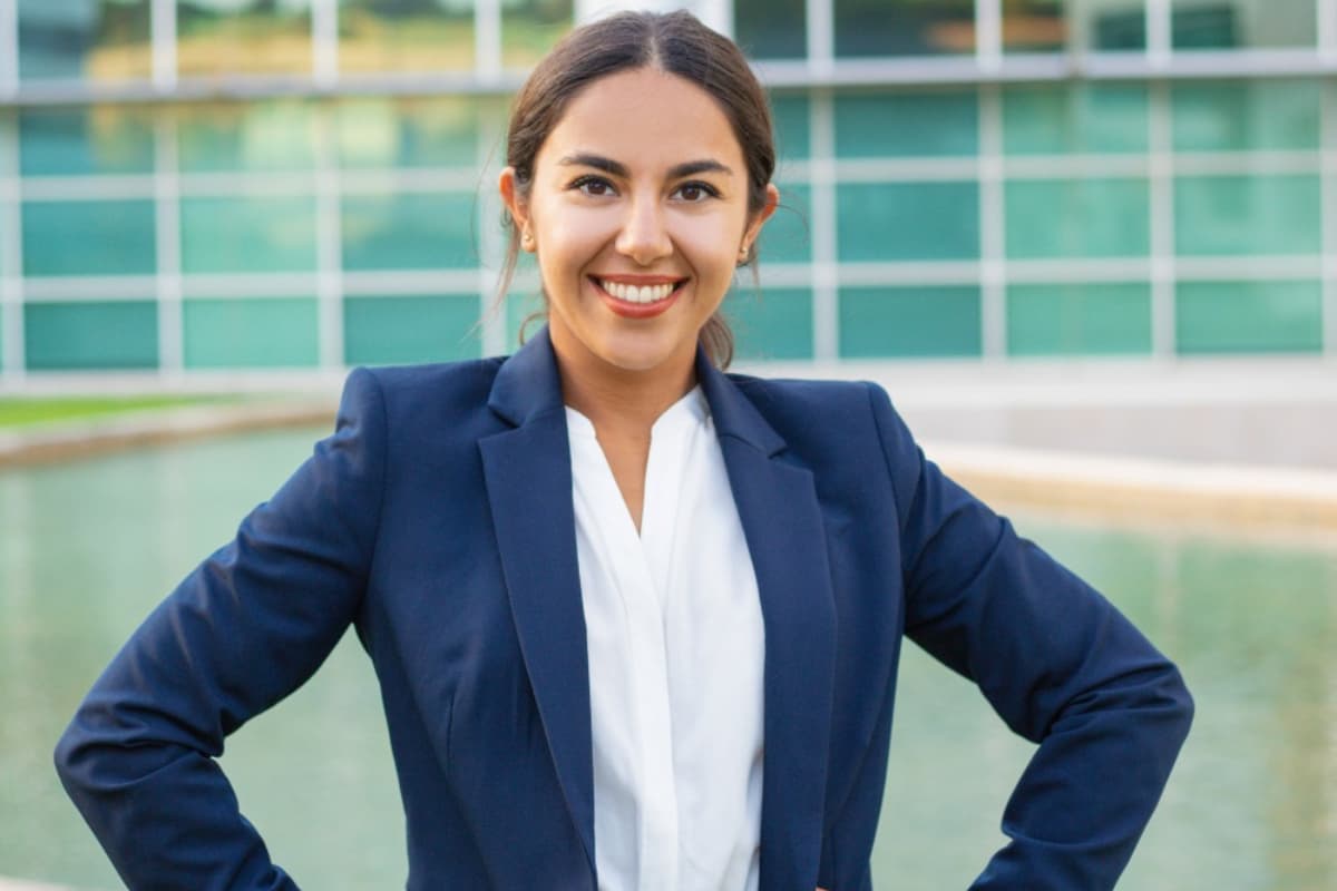 इस देश में नौकरी छूटने पर भी मिलती है सैलरी, जानिए कैसे चलता है सिस्टम