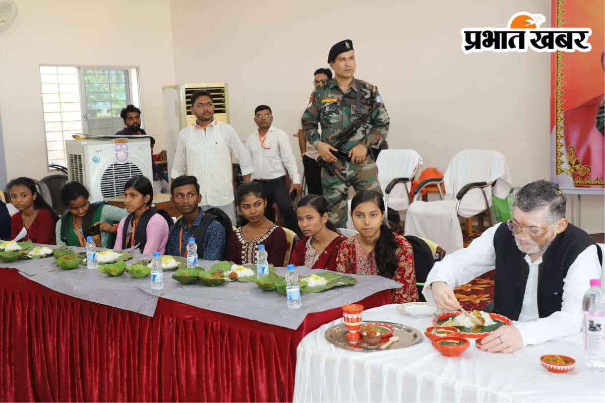 बुनियादी-प्राथमिक शिक्षा से ही देश व समाज का भविष्य होगा मजबूत : संतोष कुमार गंगवार