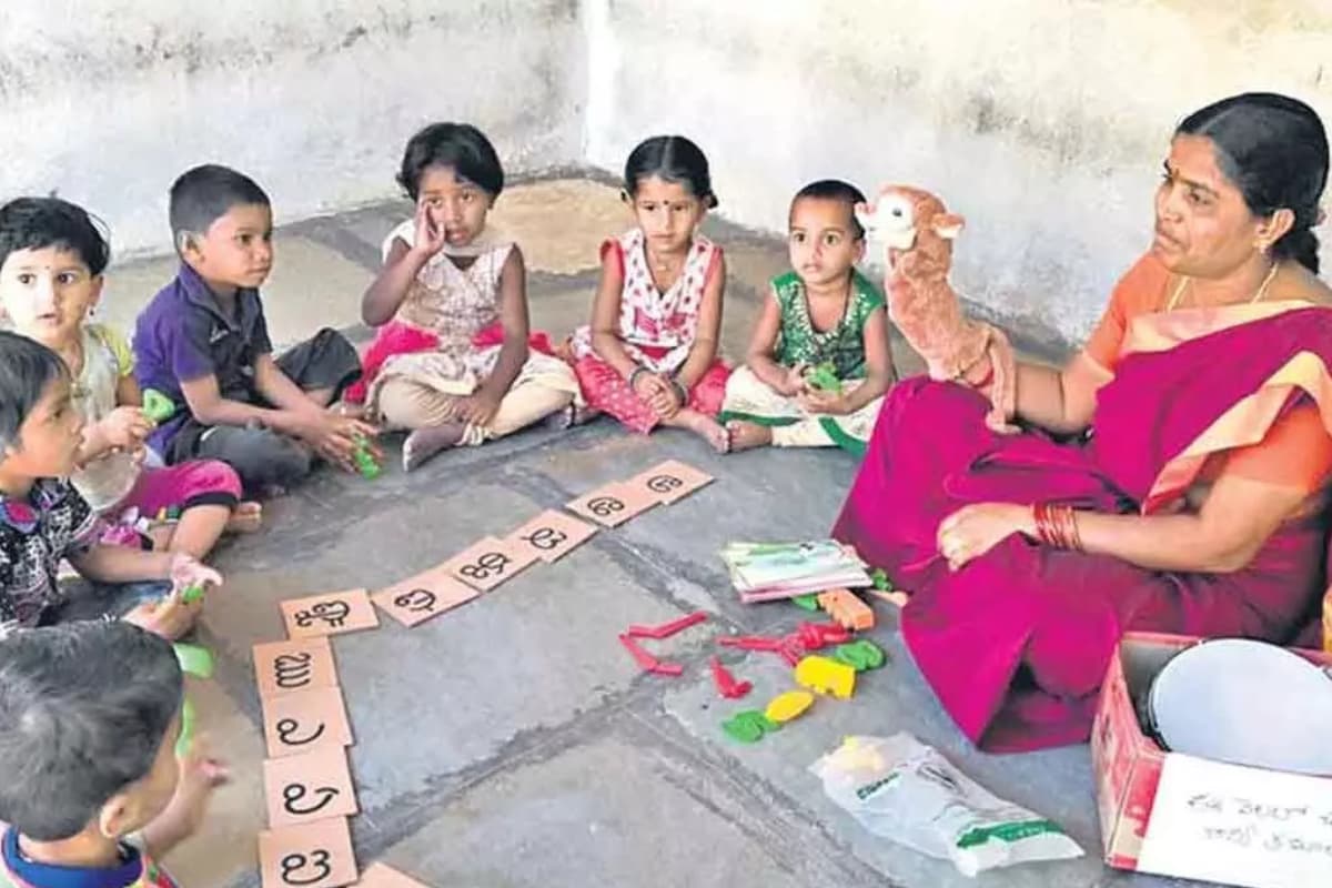 Sarkari Naukri: 12वीं पास महिलाओं के लिए इस राज्य में बंपर बहाली, तुरंत कर लें अप्लाई