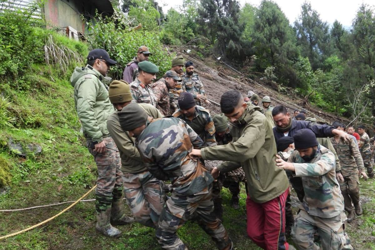 उत्तर सिक्किम में भूस्खलन का कहर, सेना के 3 जवान शहीद, 9 लापता