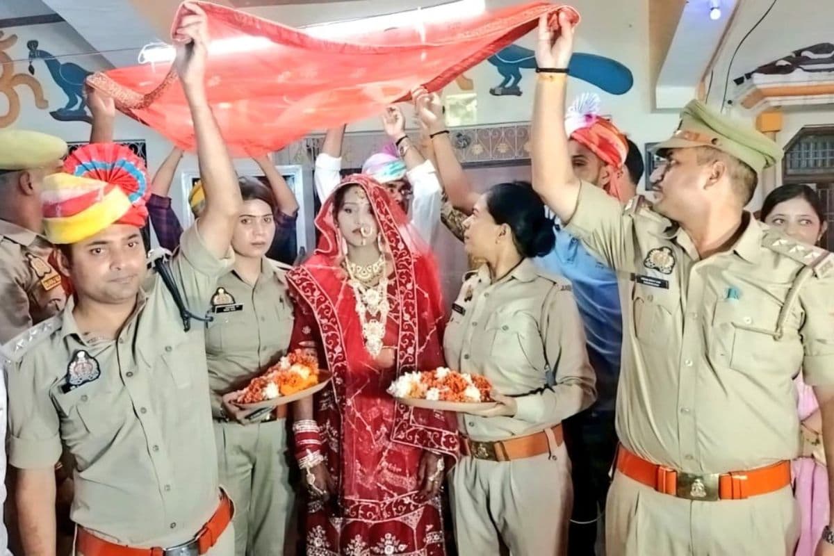 भाई की गई जान तो रुक गई शादी, पुलिस ने उठाई बहन की डोली, देख के आंखों में आएंगे आंसू