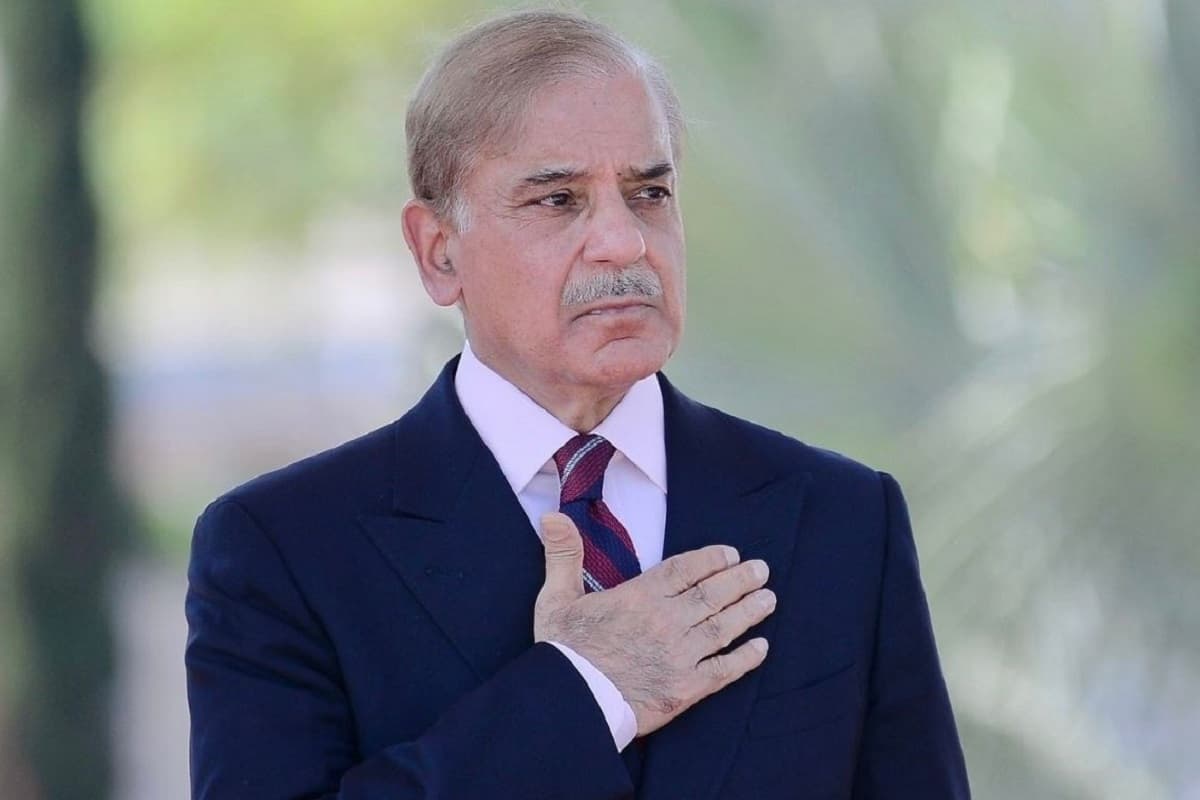 कर्जखोर पाकिस्तान ने एडीबी के सामने फिर फैलाया कटोरा, महिला सशक्तिकरण के नाम लेगा कर्ज