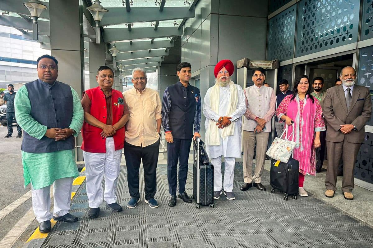 Operation Sindoor: पाकिस्तान को बेनकाब कर भारत लौट आई श्रीकांत शिंदे और उनकी टीम, पीएम मोदी कहा थैंक्स