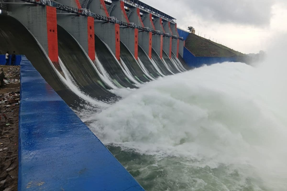 खतरे के करीब पहुंचा तेनुघाट डैम का जलस्तर, खोले गये सभी 10 गेट, लोगों को डैम से दूरी बनाये रखने की सलाह