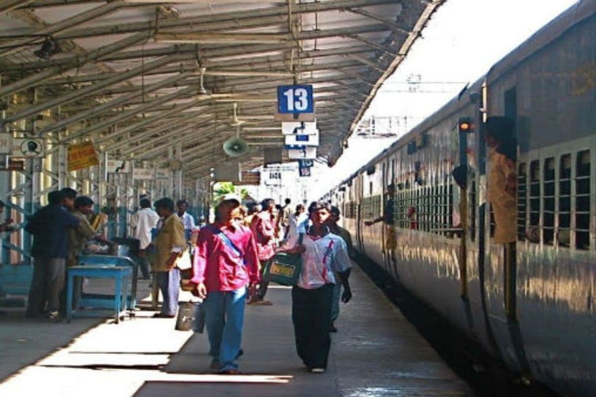 Railway Break Journey Rule: सफर के दौरान पैसेंजर्स को मिलेगी जर्नी ब्रेक, अब यात्रा हुआ आसान