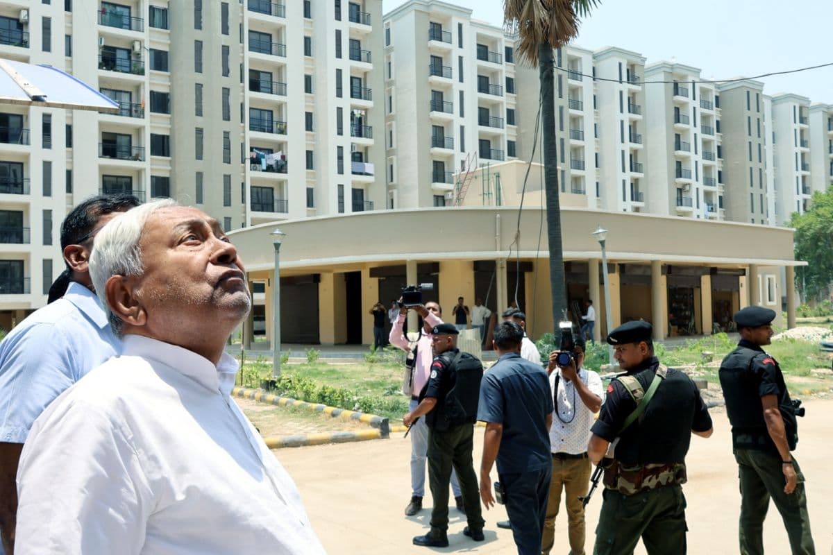 CM Nitish Kumar: अधिकारियों के लिए बन रहे 10 मंजिला भवन का मुख्यमंत्री ने किया निरीक्षण, दिया बड़ा आदेश