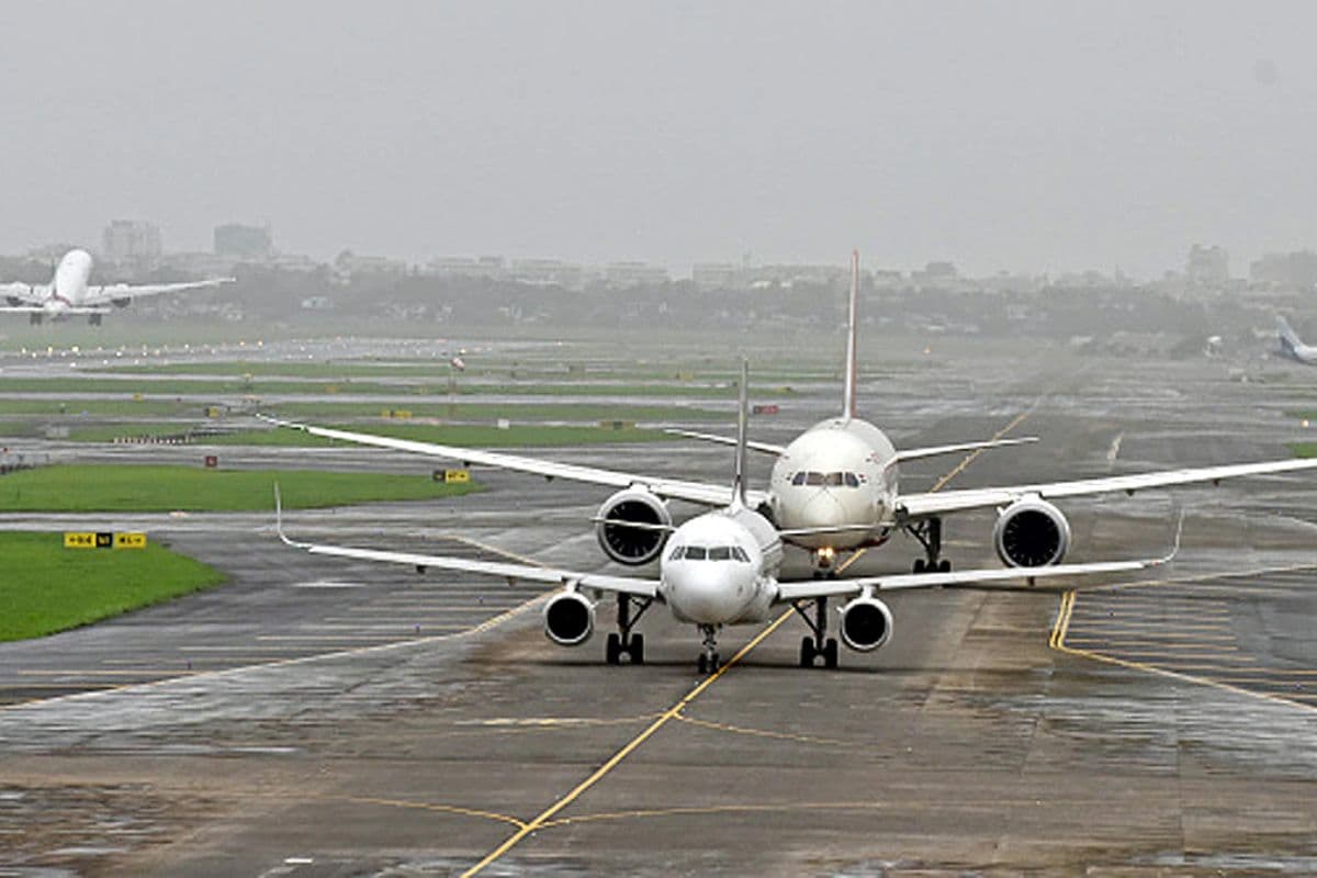 Patna Airport: पटना एयरपोर्ट पर प्लेन की लैंडिंग के बीच खतरा ? पायलेट्स को इन वजहों से होती है परेशानी…