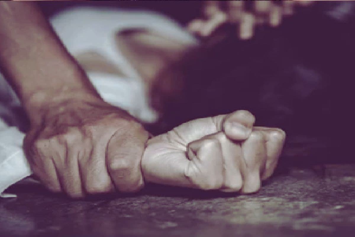 Bihar Crime: 13 साल की बेटी से दुष्कर्म का आरोपी बाप गिरफ्तार, पुलिस कर रही फूफा की भी तलाश