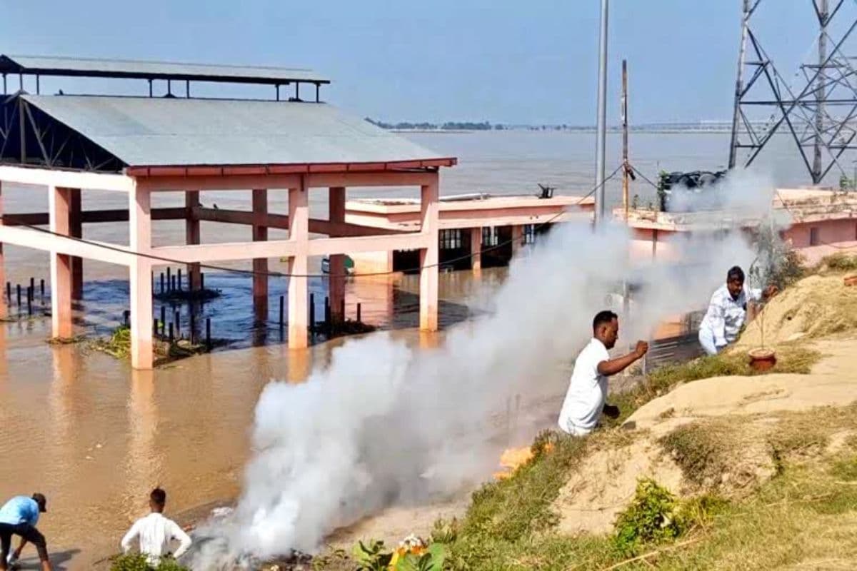 Patna News: बिहार के इस जिले में बन रहा मॉर्डन श्मशान घाट… कैंटीन, वेटिंग हॉल से लेकर सभी सुविधाएं होगी आधुनिक