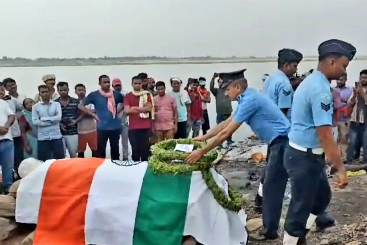 शादी से दो दिन पहले एयरफोर्स जवान की मौत, फौजी पिंकू की अंतिम विदाई में उमड़ा जनसैलाब