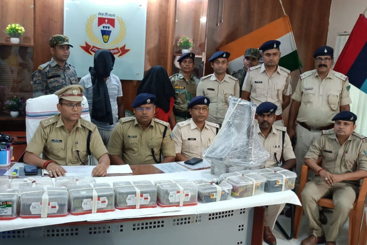 chatra sp with smugglers chatra sp with smugglers