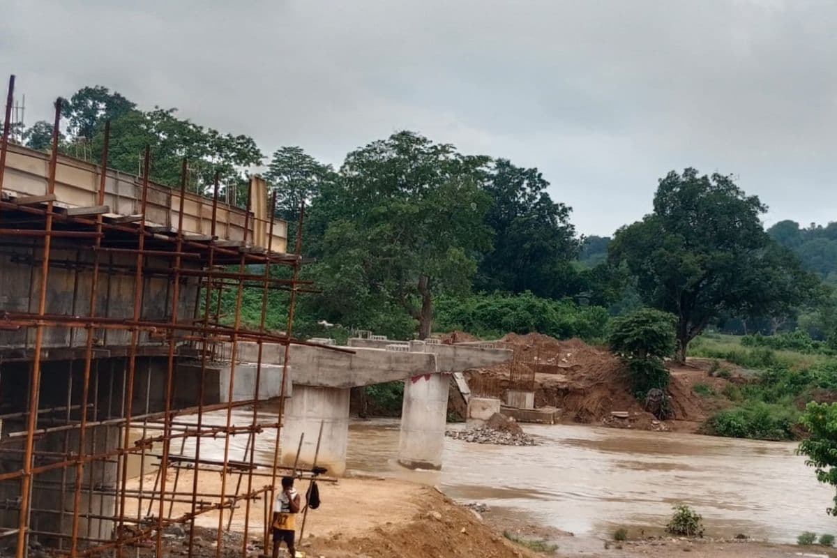 deo river bridge jhinkpani