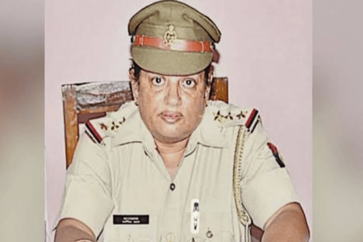 रेंज रोवर, जगुआर और भ्रष्टाचार! इंस्पेक्टर नर्गिस खान की 150 करोड़ की कहानी