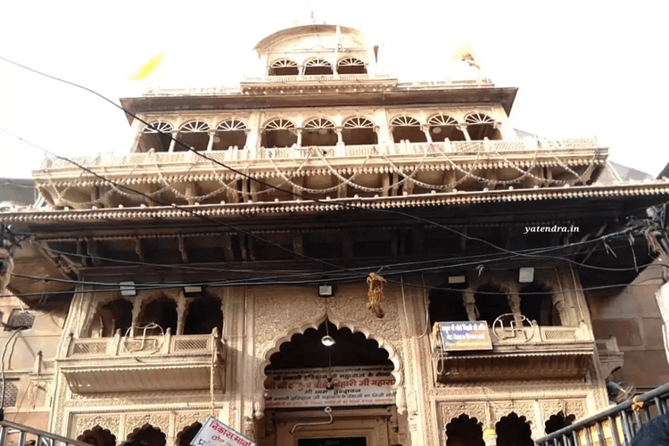 बांके बिहारी मंदिर को मिलेगा आधुनिक स्वरूप, नगर निगम ने दी कॉरिडोर को हरी झंडी