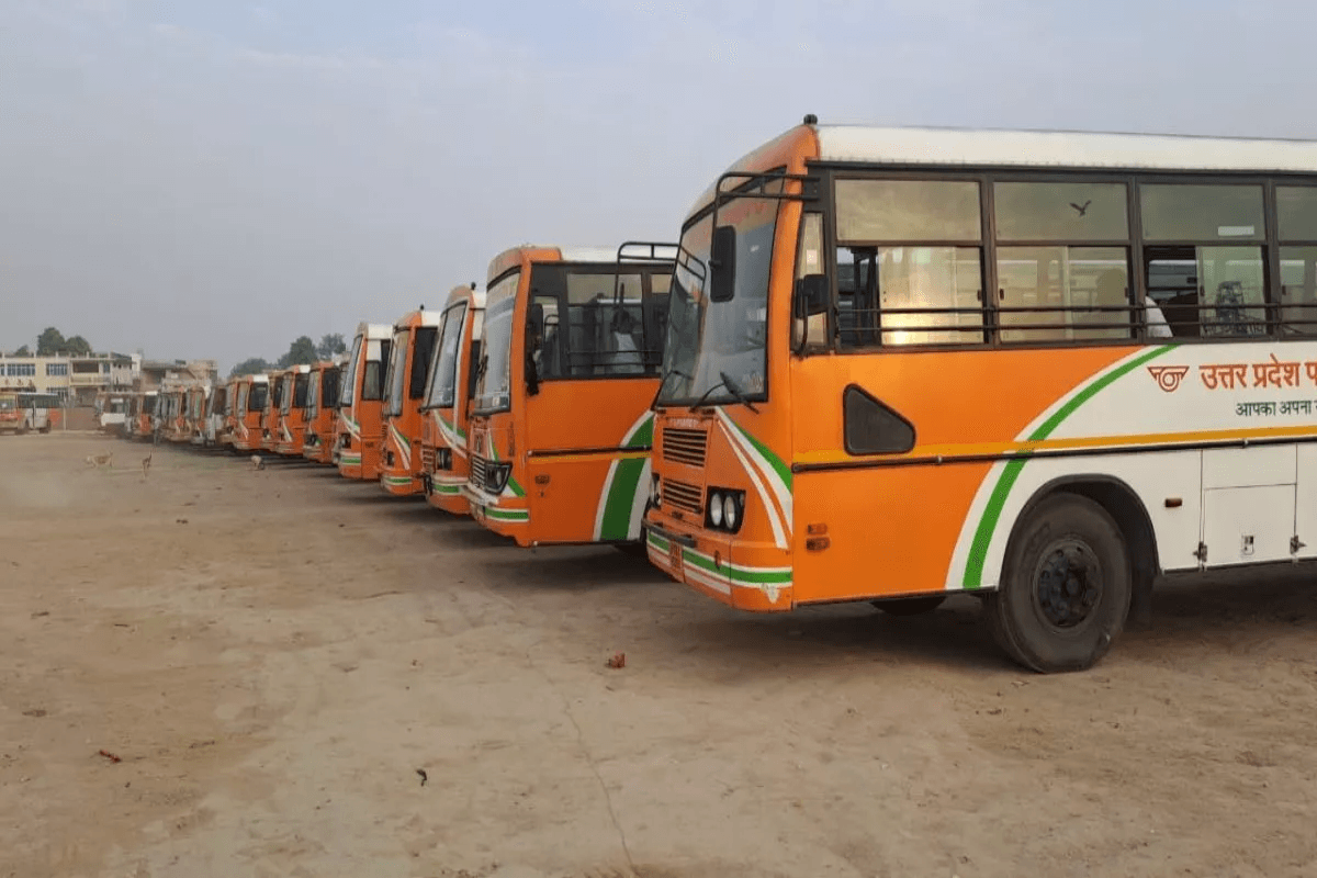 उत्तर प्रदेश रोडवेज की खस्ताहाल व्यवस्था: रोजाना 3,000 बसें खड़ी, यात्रियों को हो रही परेशानी और निगम को करोड़ों का नुकसान