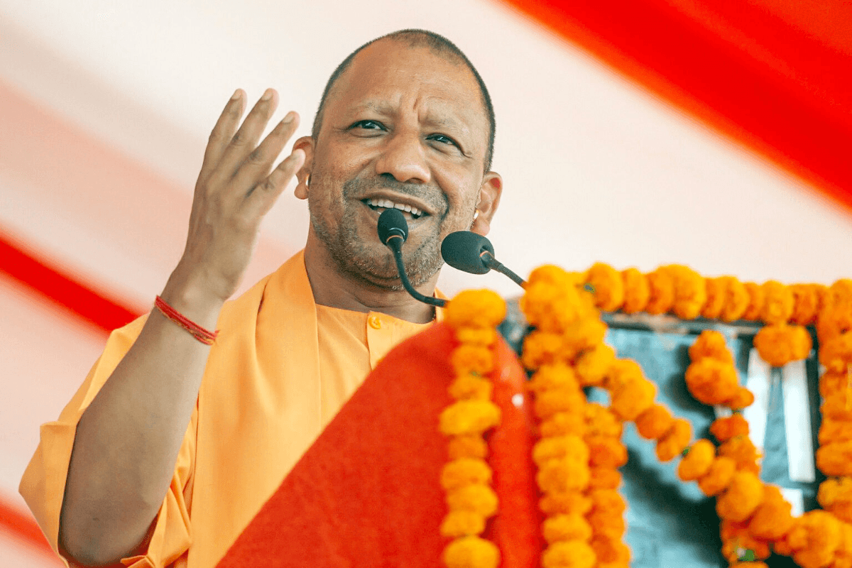 योगी की मेगा प्लानिंग: ₹1.29 लाख करोड़ से बदलेंगे यूपी के शहर, हर कोना होगा स्मार्ट और साफ़