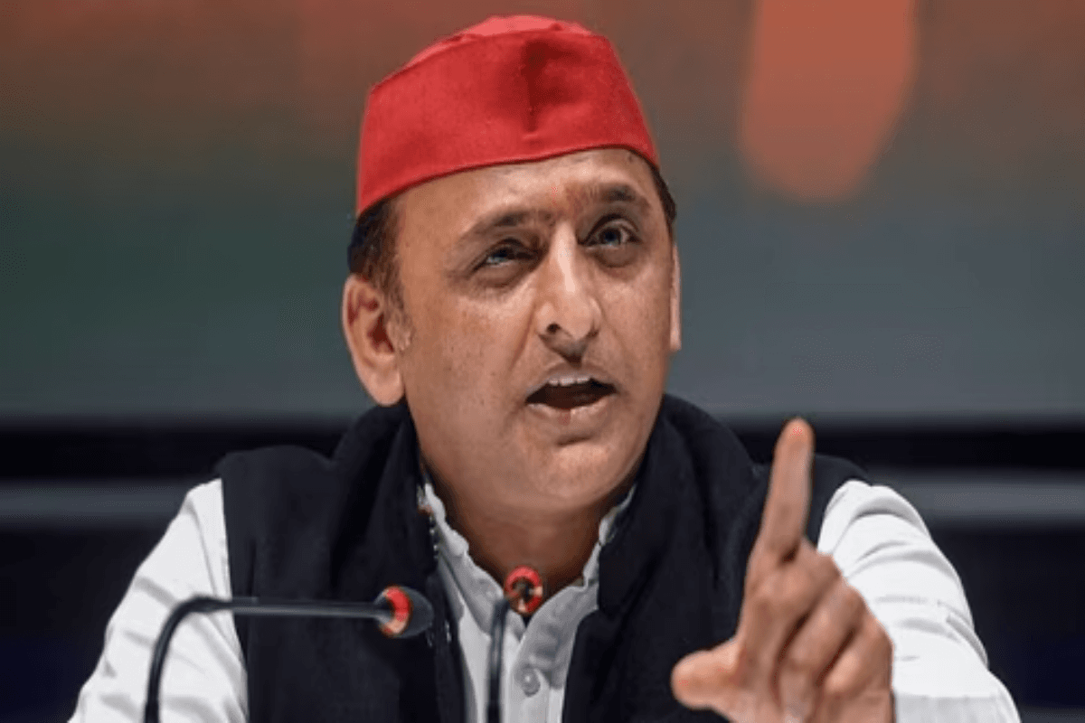 स्कूलों का विलय शिक्षा पर हमला है, भाजपा गरीबों को बना रही है अनपढ़ – अखिलेश यादव का बड़ा आरोप