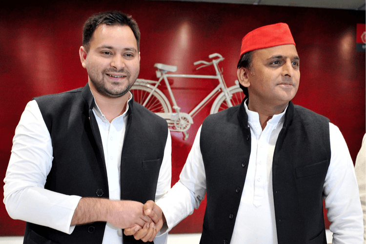 अखिलेश ने कहा- बिहार में लालू, तेजस्वी को देंगे समर्थन, तेजप्रताप रह गए खाली हाथ