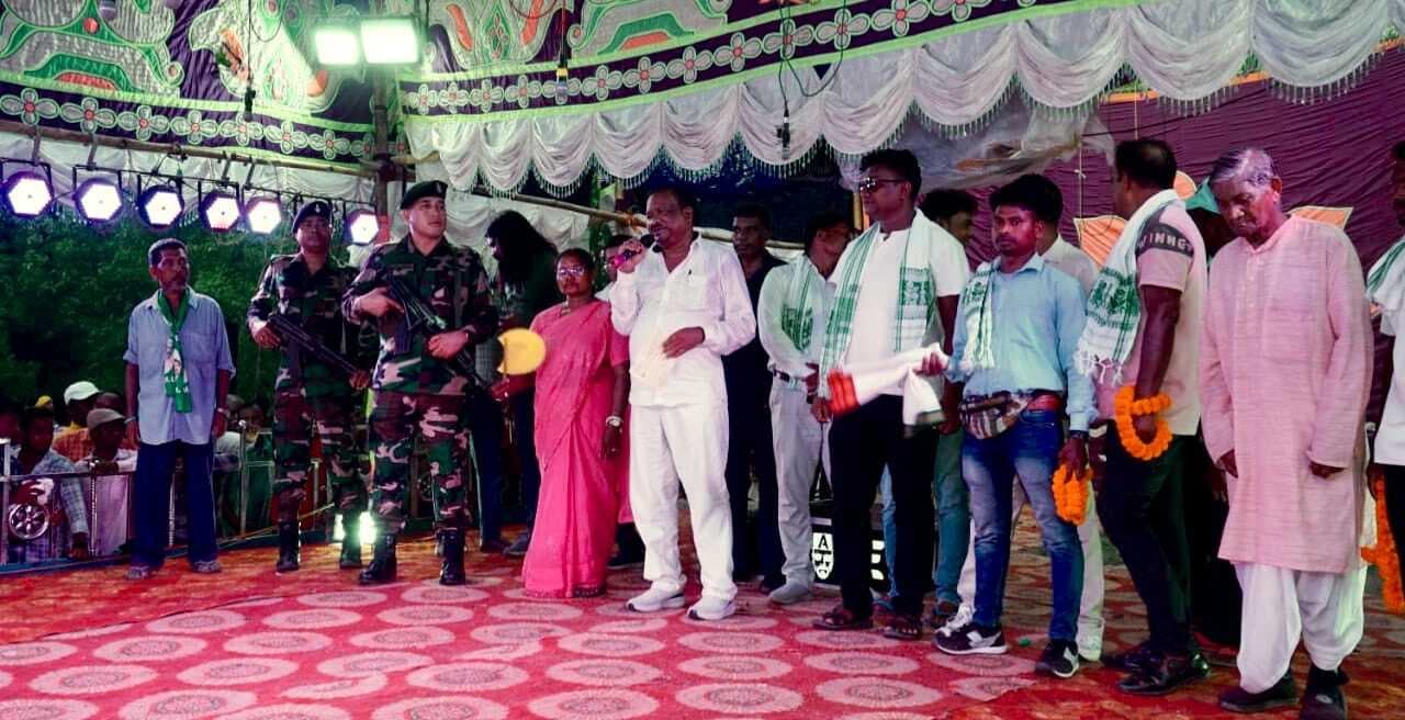 East Singhbhum News : झारखंड की संस्कृति से जुड़ा है संताली ड्रामा : रामदास