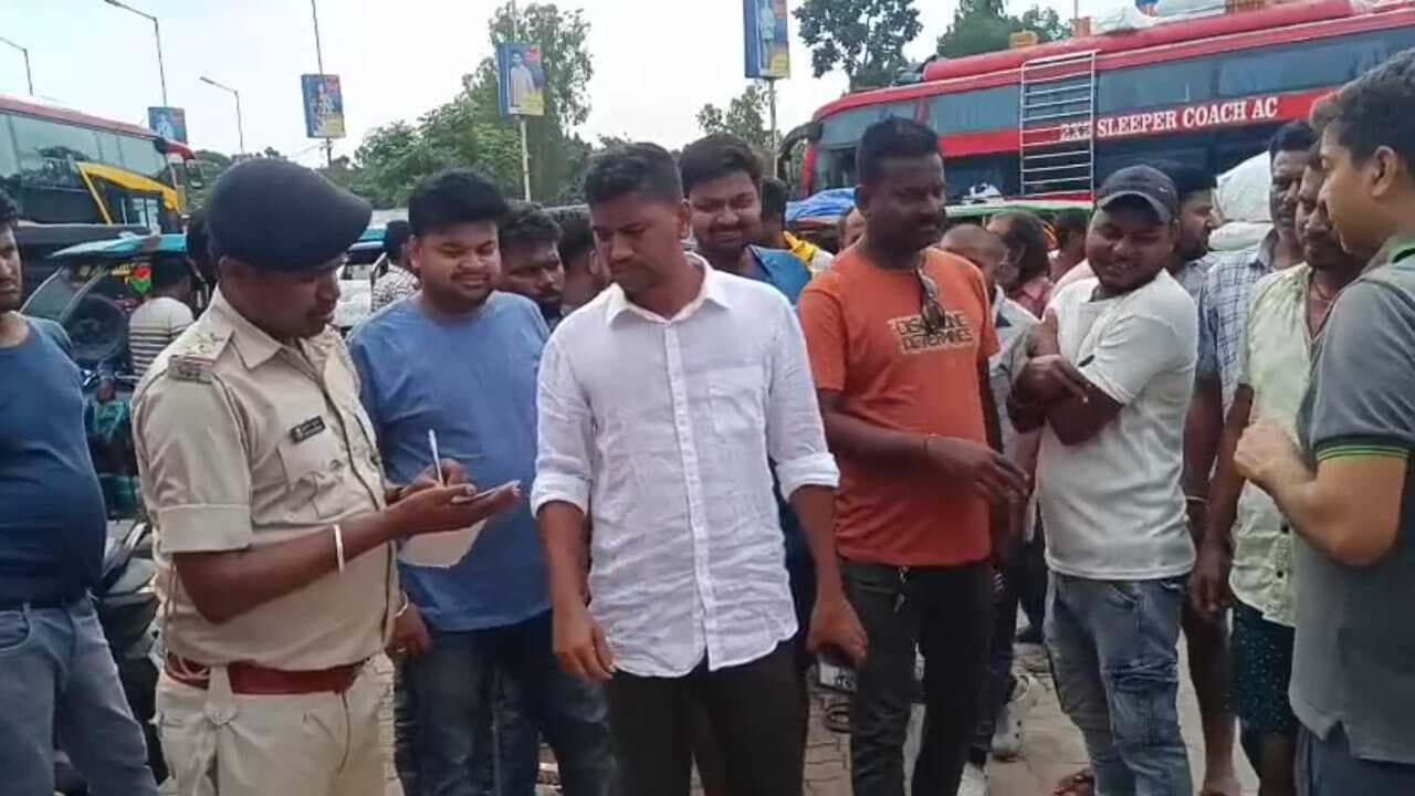 लॉटरी के गोरखधंधे का भंडाफोड़, टिकट की खेप जब्त