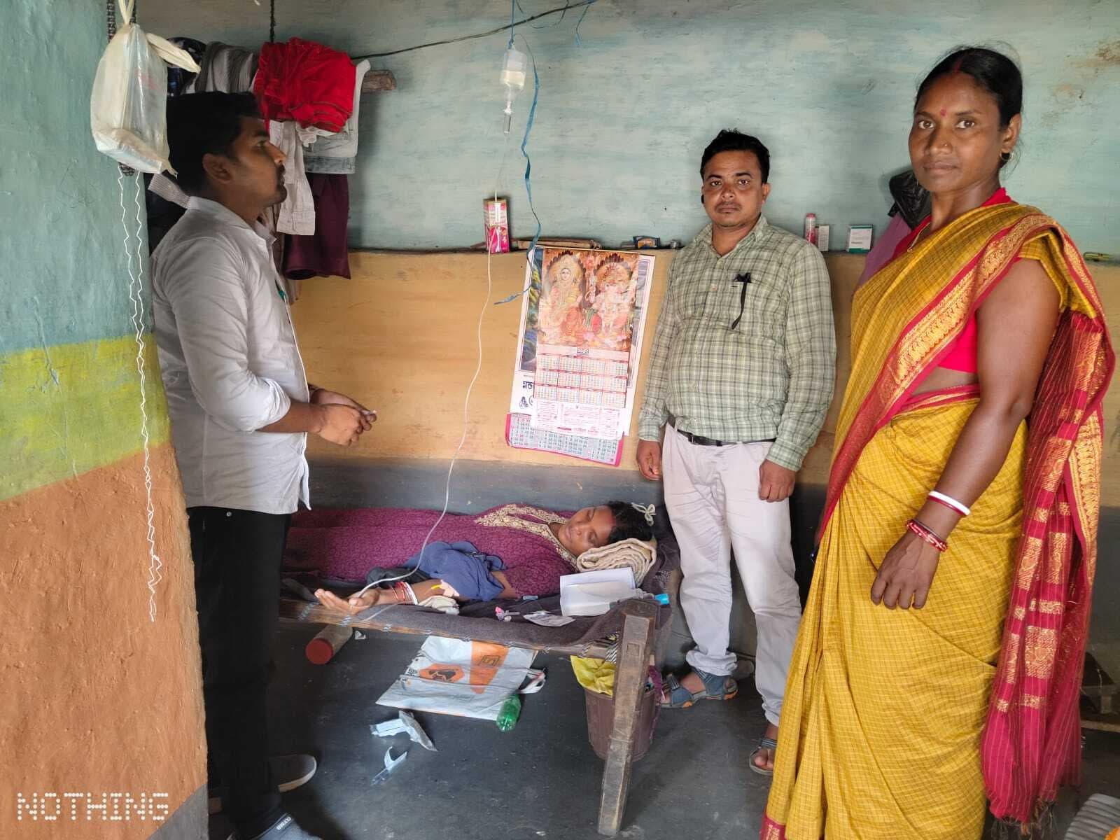 East Singhbhum News : पटमदा के जामडीह में फैला डायरिया, 12 लोग पीड़ित