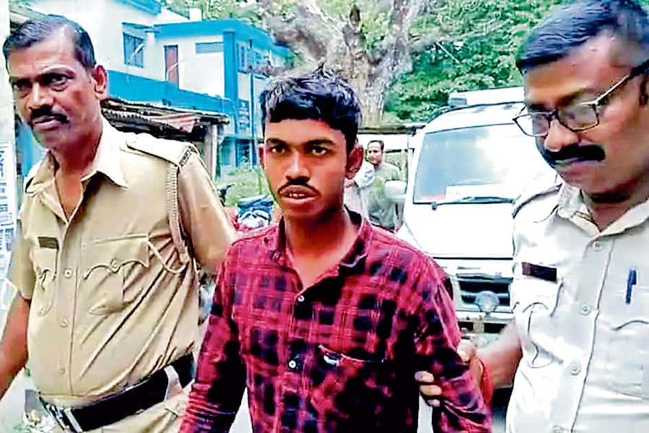 वीडियो कॉल कर गर्भवती महिलाओं का यौन शोषण करने का आरोपी फर्जी डॉक्टर अरेस्ट