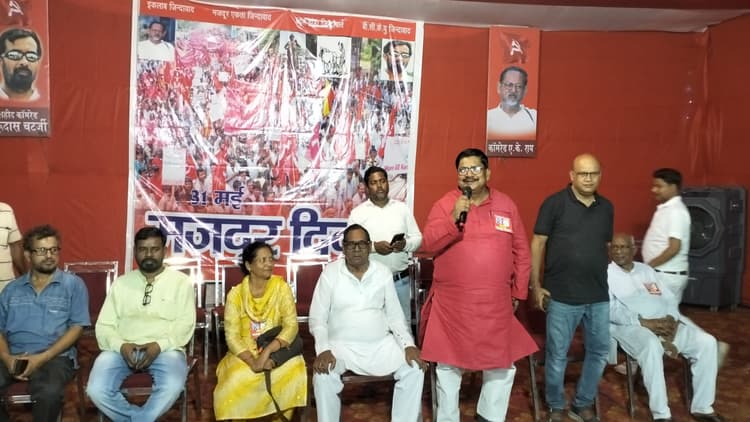 Dhanbad News: देश को गुलाम बना रही केंद्र सरकार : सांसद सुदामा प्रसाद