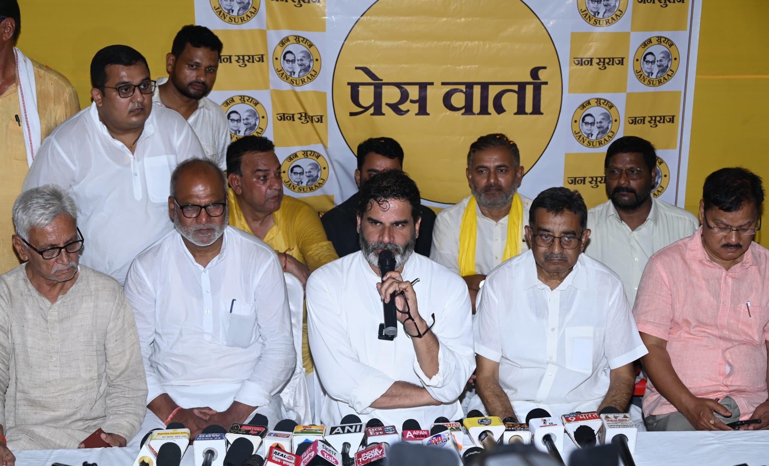 Motihari : बिहार में कानून व्यवस्था की  स्थित है खराब : प्रशांत किशोर