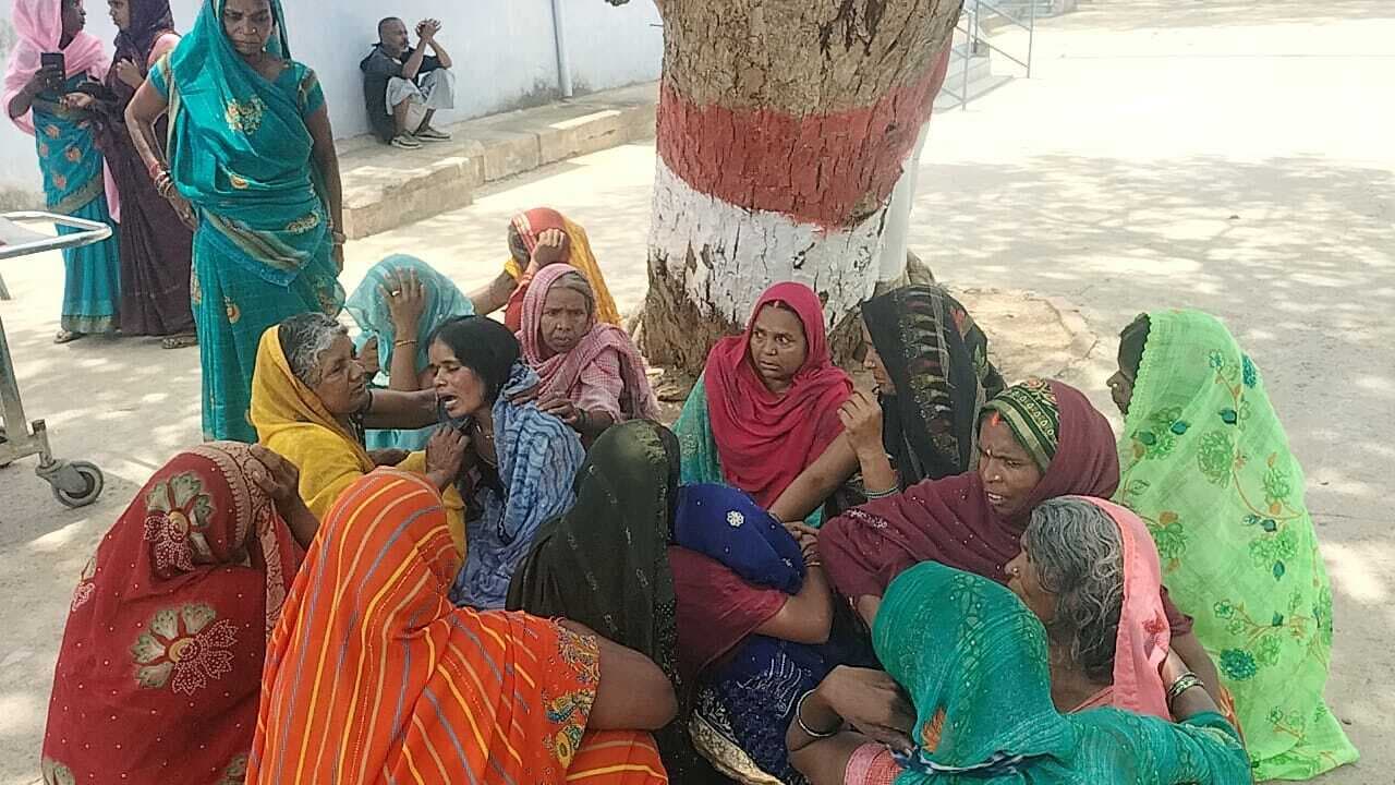 अज्ञात वाहन के धक्के से बाइक सवार सास की मौत, दामाद घायल