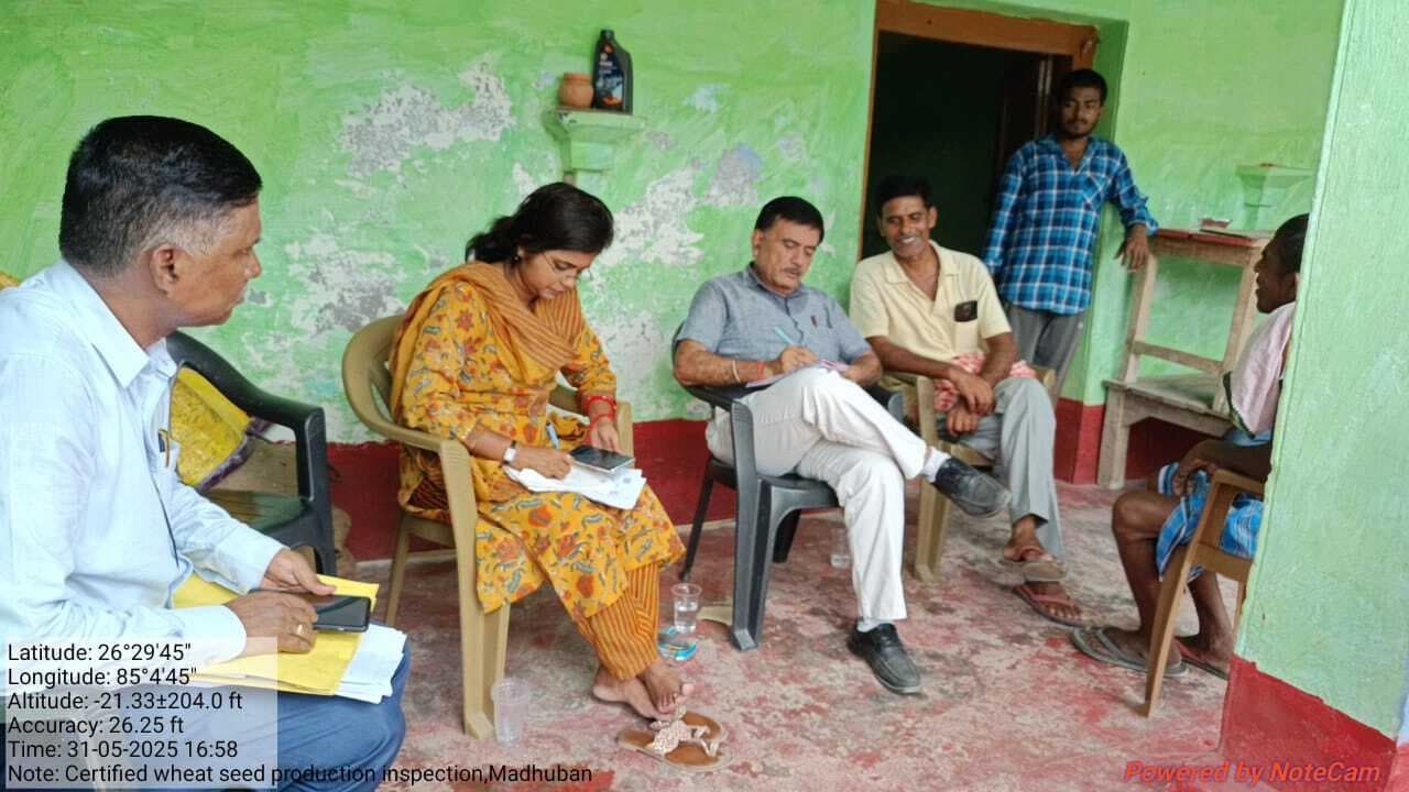 Motihari: कृषि विभाग के संयुक्त निदेशक ने दो प्रखंडों का लिया जायजा