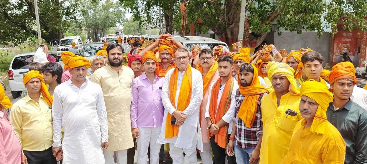 श्रीलक्ष्मीनारायण महायज्ञ को लेकर निकाली गयी जलभरी यात्रा