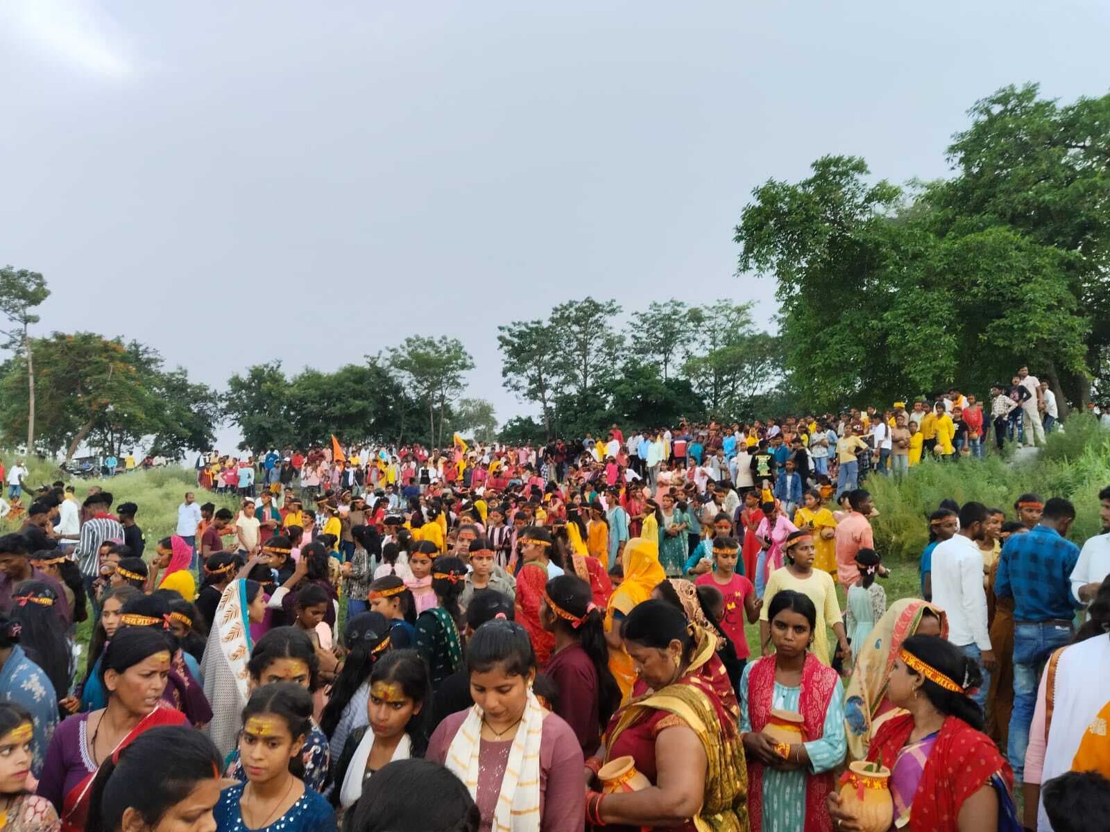 Motihari: कलशयात्रा के साथ श्री शतचंडी महायज्ञ आरंभ