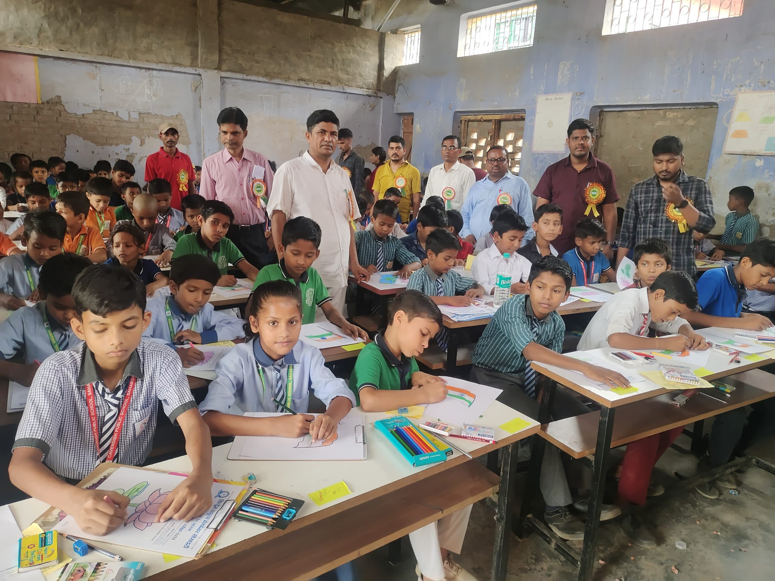 बच्चों के बीच चिल्ड्रेन स्कूल्स वेल्फेयर सोसाइटी ने की चित्रकारी प्रतियोगिता