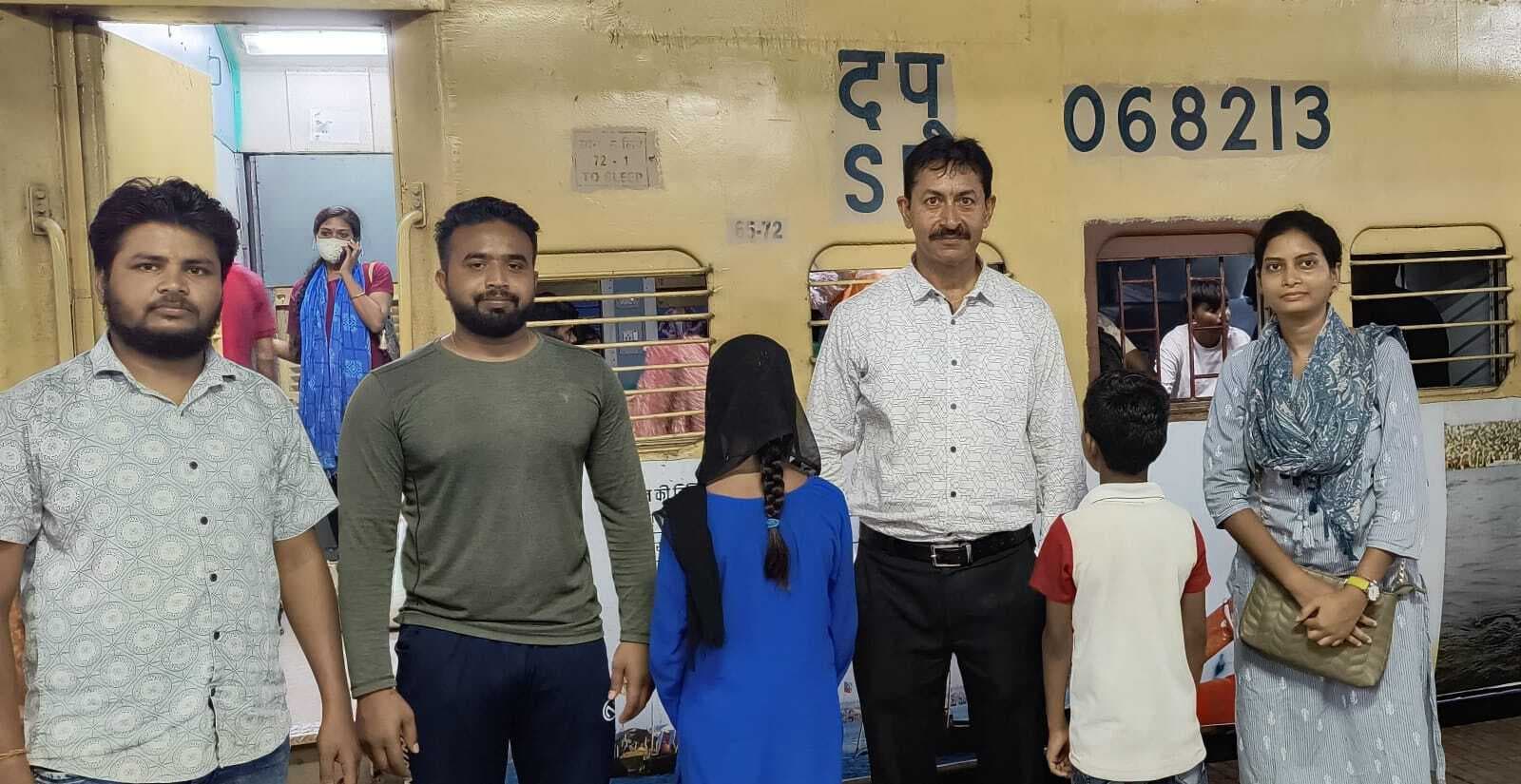 सीडब्लयूसी ने भाई-बहन को उनके घर छत्तीसगढ़ के कोरबा भेजा