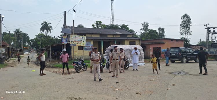 पुलिस ने चलाया वाहन जांच अभियान