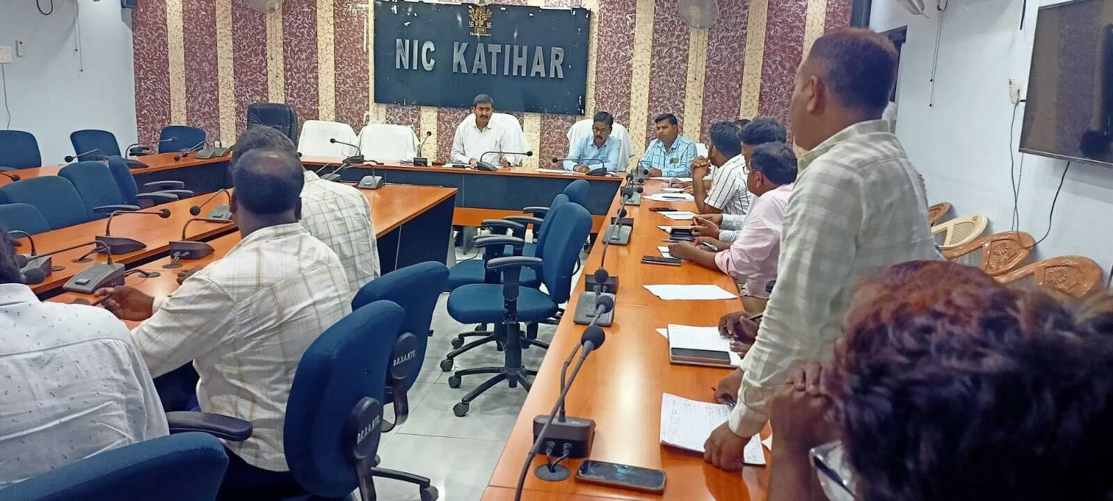 15 जून तक सीएमआर नहीं देने पर मिल होंगे ब्लैक लिस्टेड: डीएम