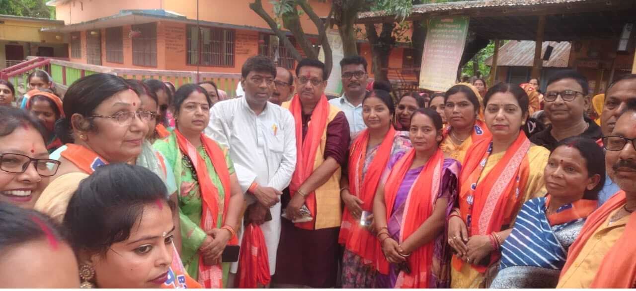 मनिहारी में भाजपा महिला मोर्चा ने जयंती मनायी