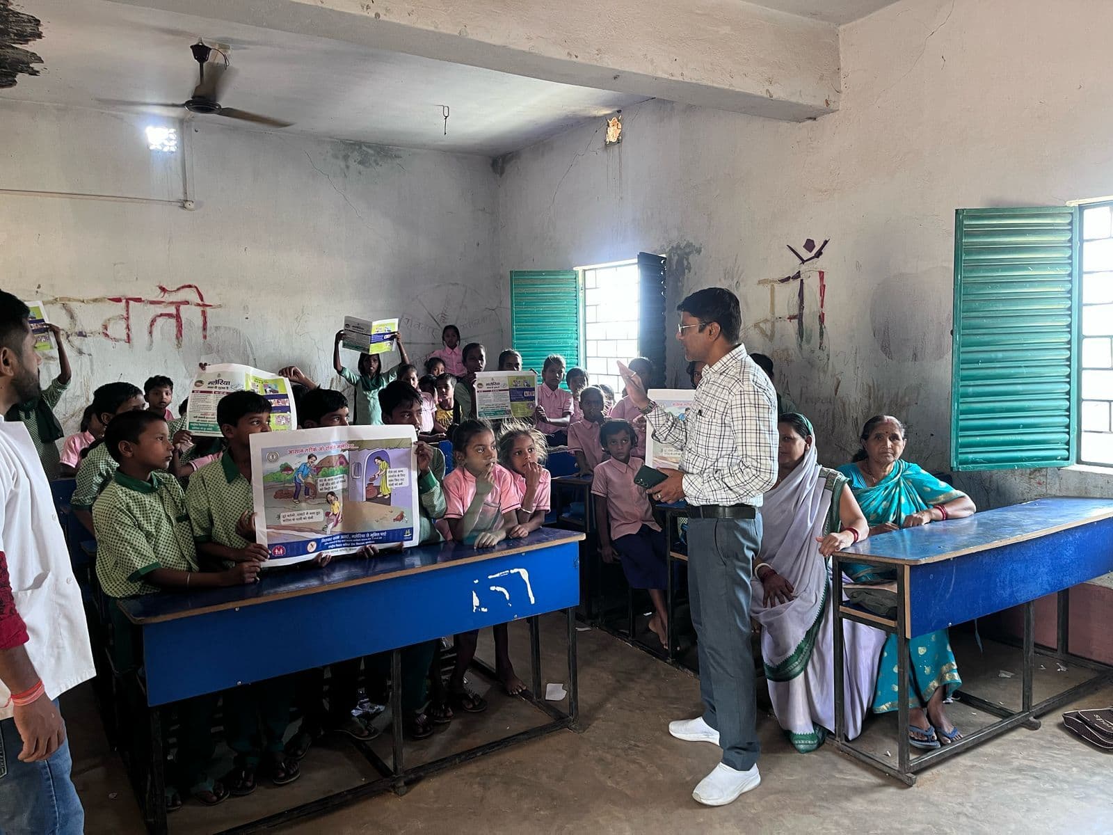 Deoghar News : मलेरिया से बचाव के लिए लोगों को किया जायेगा जागरूक