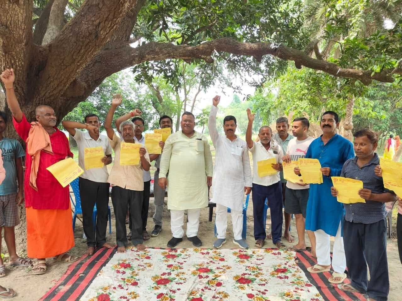 Madhubani News : सूड़ी महासम्मेलन की सफलता के लिये चलाया जनसंपर्क अभियान