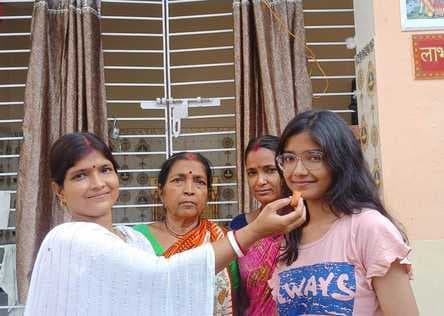 इंटर रिजल्ट में बच्चों के बेहतर प्रर्दशन पर जिलेभर में हर्ष