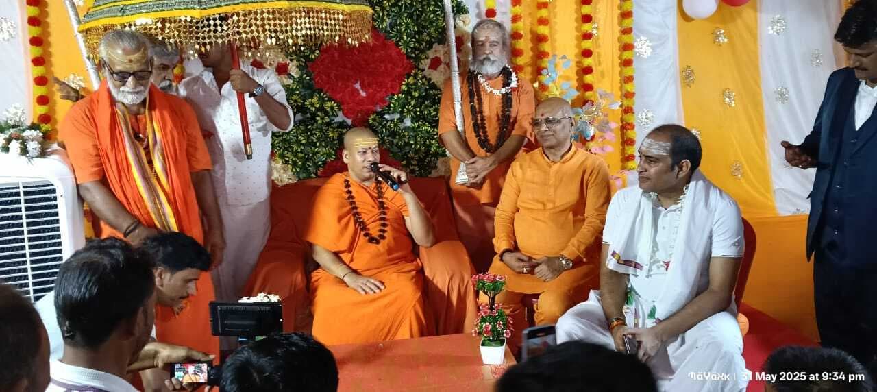 चांदन में महामंडलेश्वर कैलाशानंद गिरी का जाेरदार स्वागत